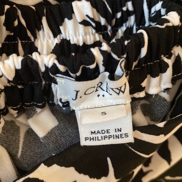 •Skirt• - Picture 4 of 4